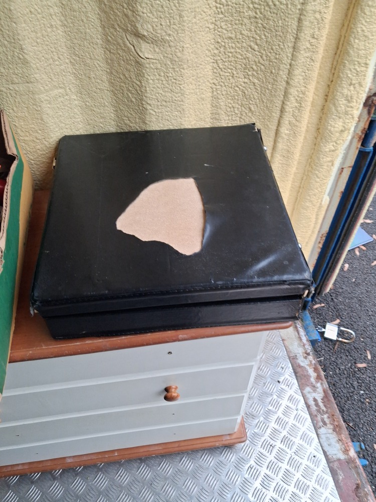 Longford Storage auction IB-9904 10