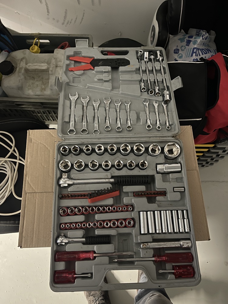 Nijmegen Storage Unit auction IB-8143 22