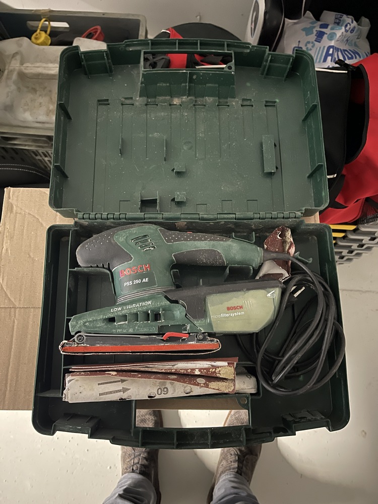 Nijmegen Self storage unit auction IB-8143 23