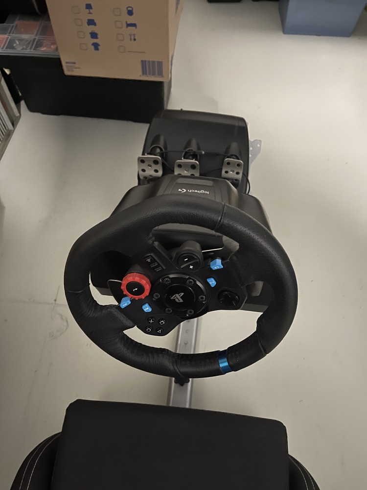 Nijmegen Self storage unit auction IB-8143 63