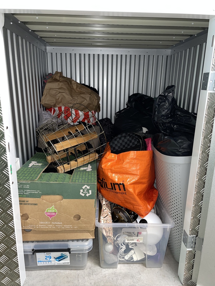 Kvillebäcken  - Göteborg Storage auction IB-5215