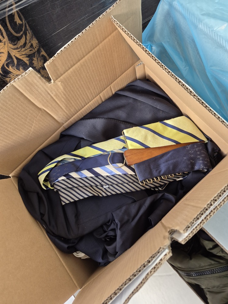 Magic Movers Storage auction IB-1930