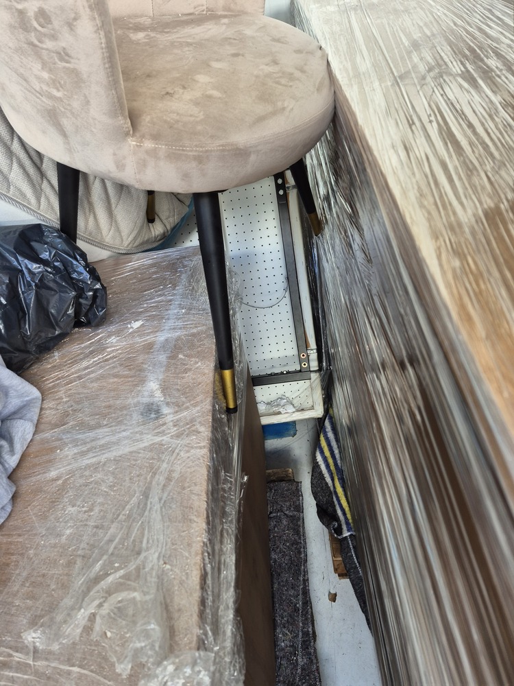 Magic Movers Storage Facility auction IB-1930