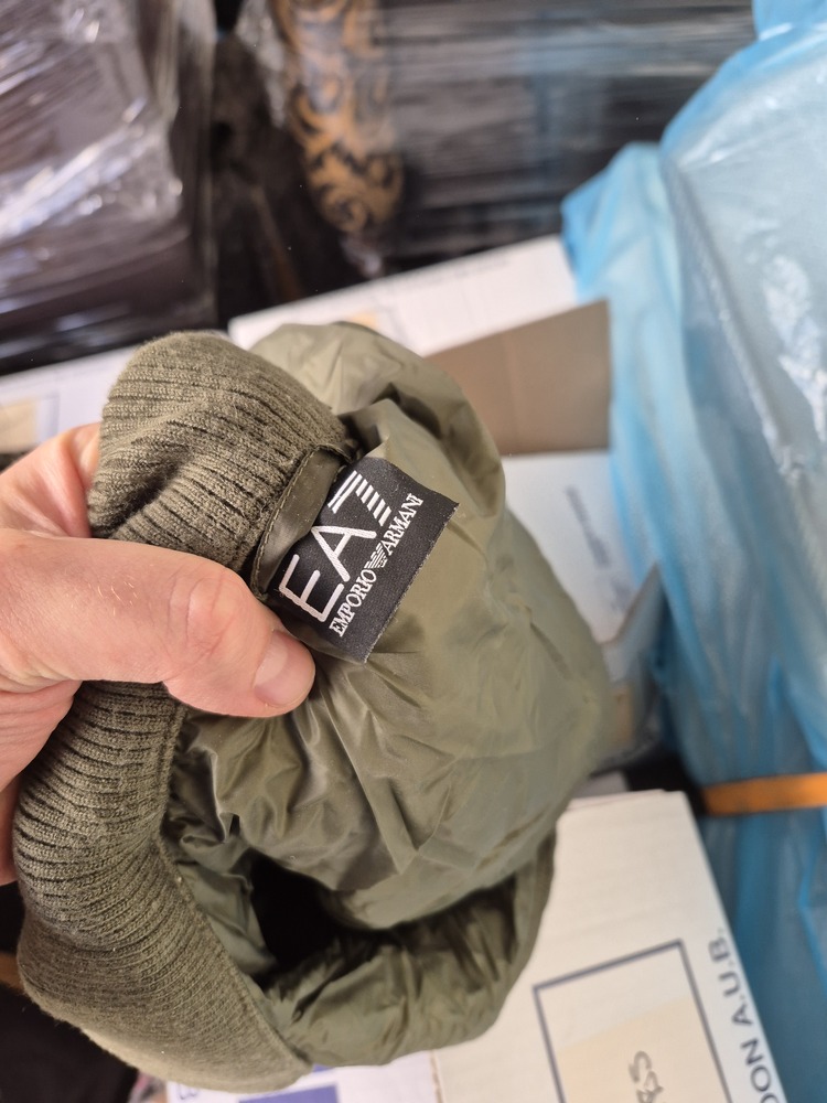 Magic Movers Storage Unit auction IB-1930