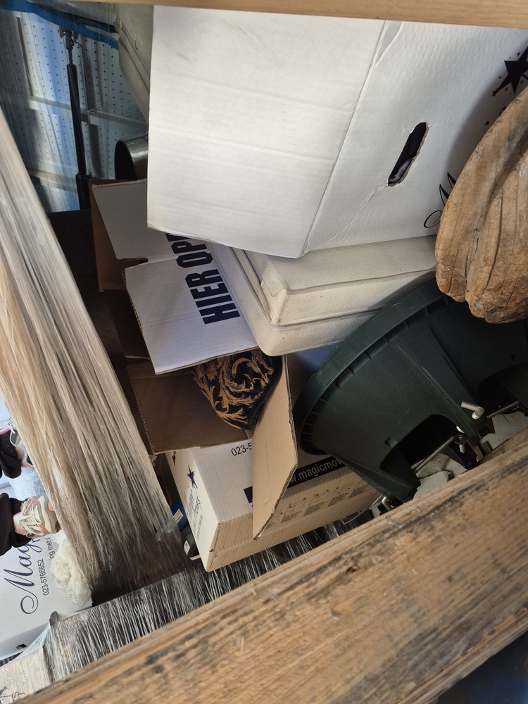 Magic Movers Self storage facility auction IB-1930