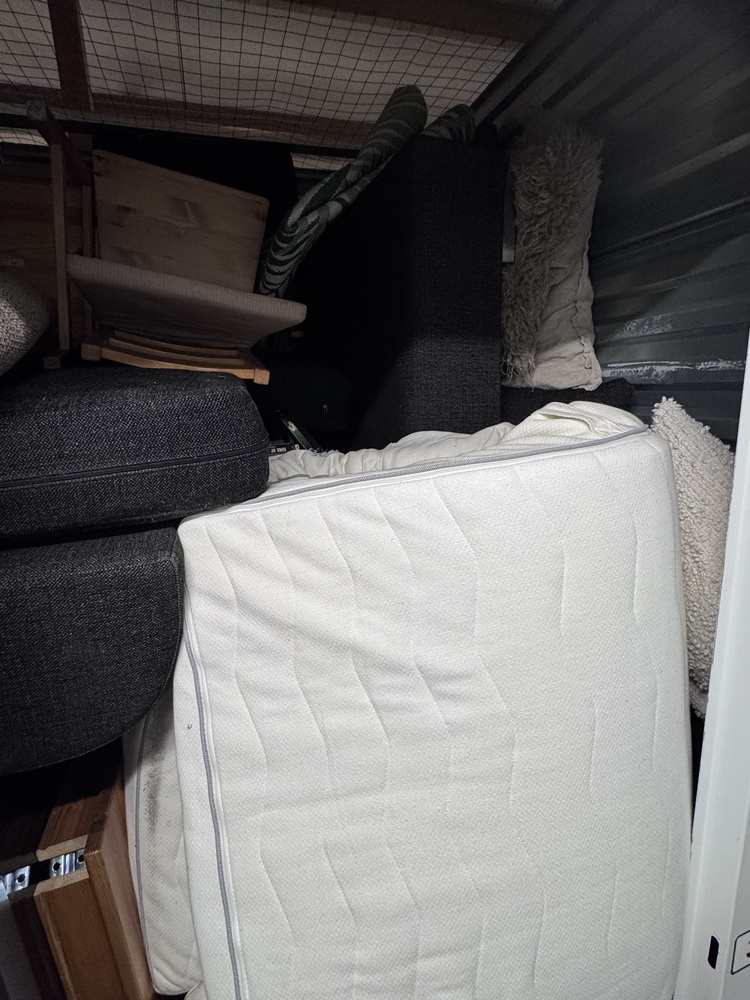 Göteborg Backaplan Storage Unit auction IB-4854