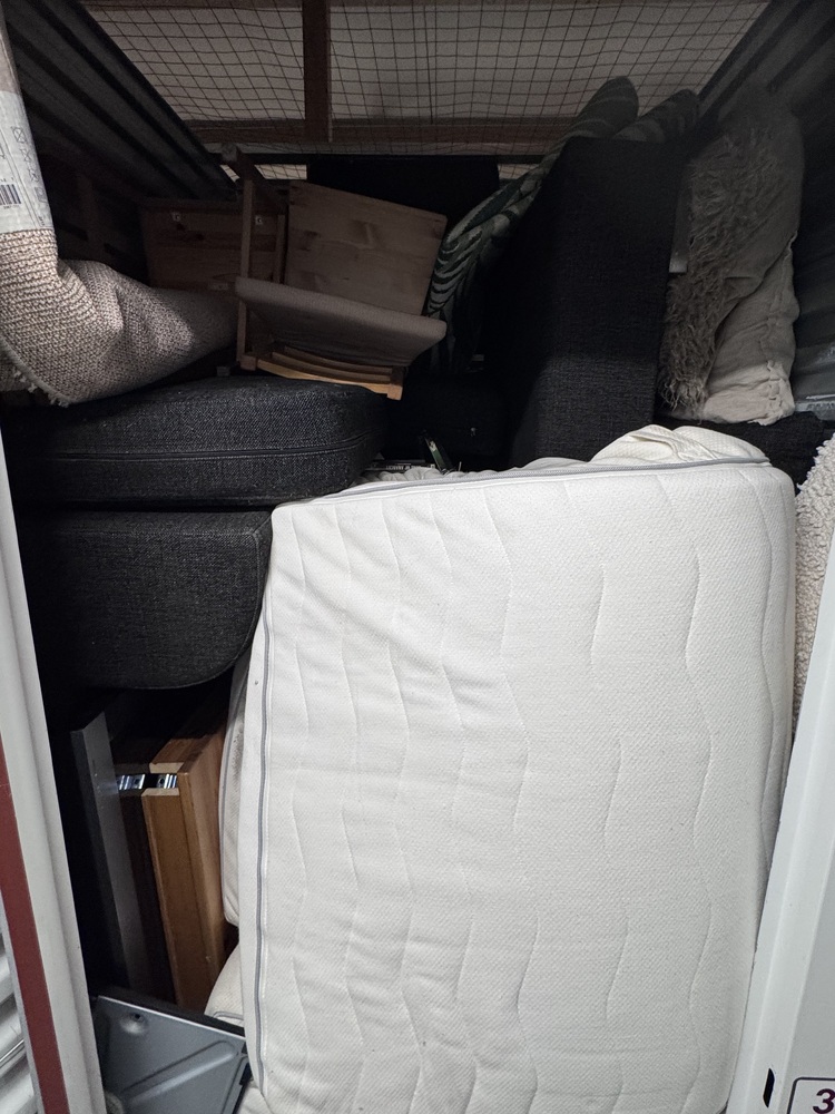 Göteborg Backaplan Self storage unit auction IB-4854