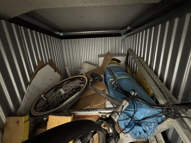  Stockholm Kungliga  Tennishallen Storage Facility auction IB-8411