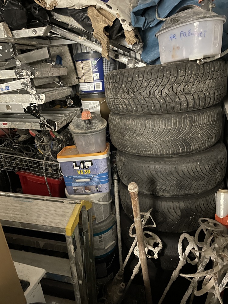 Botkyrka Self storage unit auction IB-1737