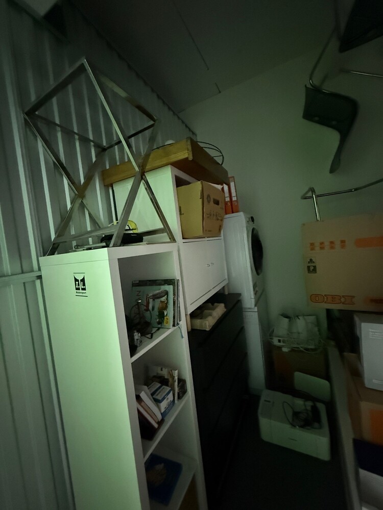 WÜBOX  Self storage facility auction IB-8092 25