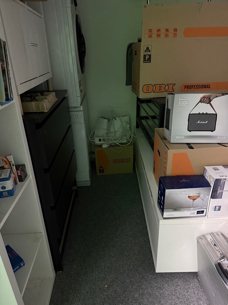 WÜBOX  Storage Unit auction IB-8092 32