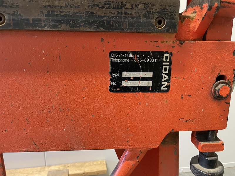 Veddesta Storage Unit auction IB-2225