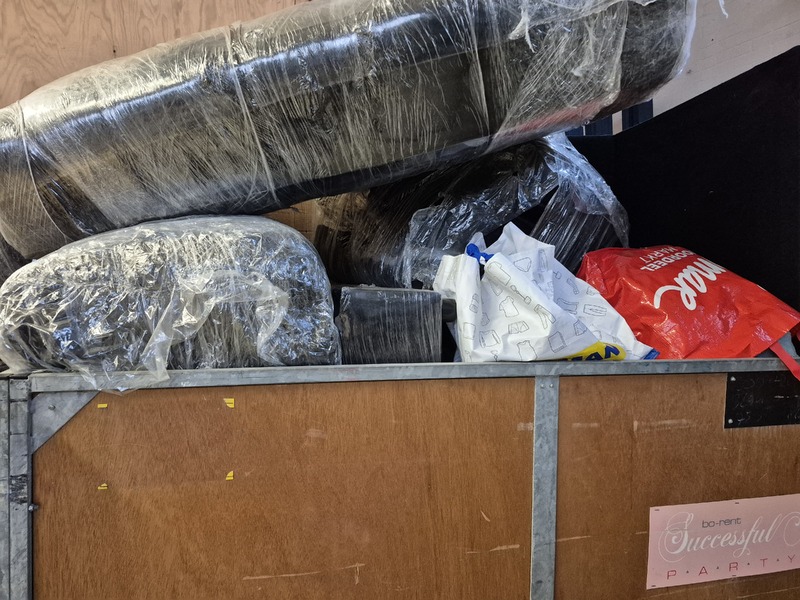 Magic Movers Self storage unit auction IB-3637