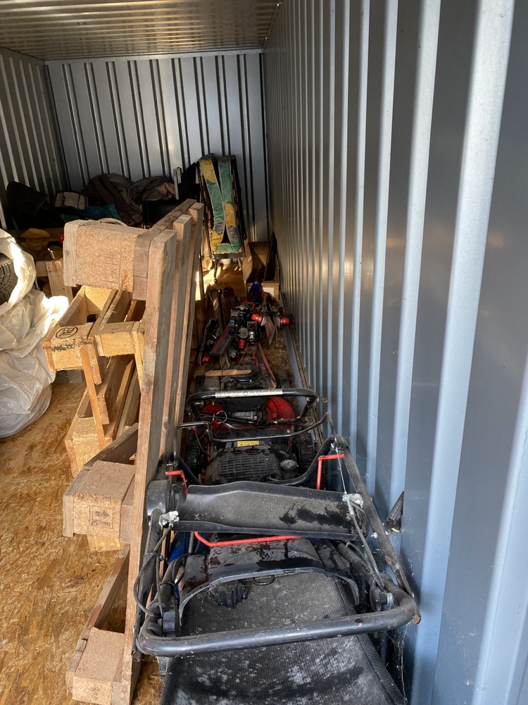 Storeandpark Maintal Self storage unit auction IB-1011