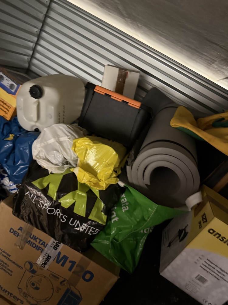  Upplands Väsby Self storage unit auction IB-8048