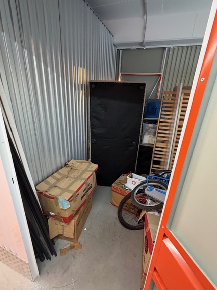 Safestore - MyStorage Berlin Storage auction IB-8358 10