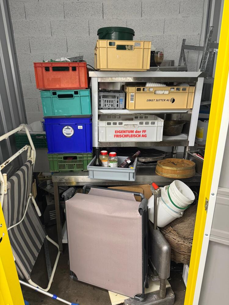 Zebrabox Neuchâtel Storage auction IB-1317