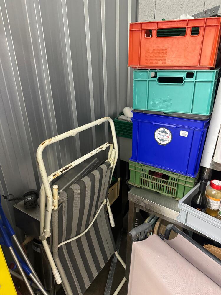 Zebrabox Neuchâtel Self storage unit auction IB-1317