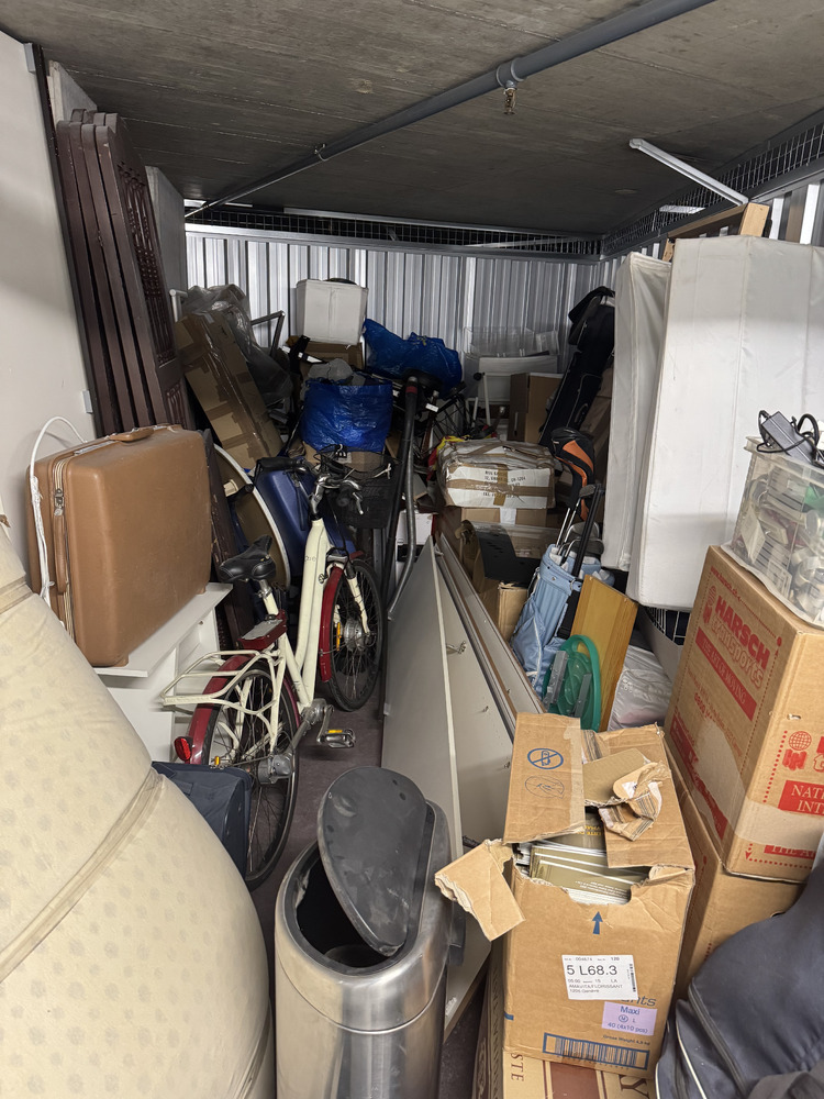 Parabox Genève Cornavin Self storage auction IB-1394