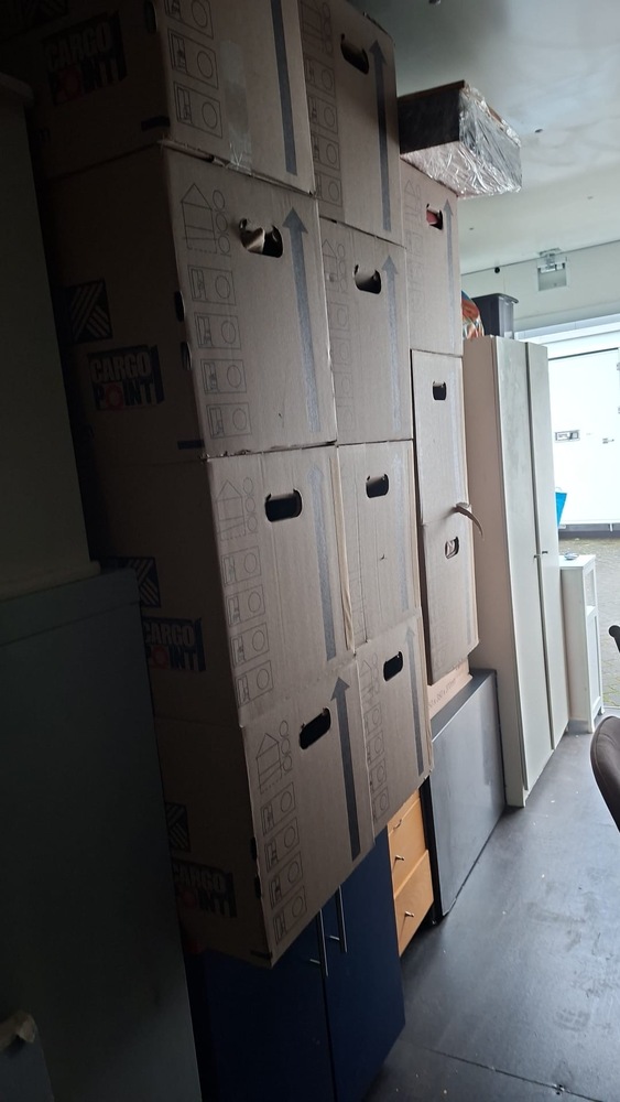 Loads Almere Storage auction IB-6367