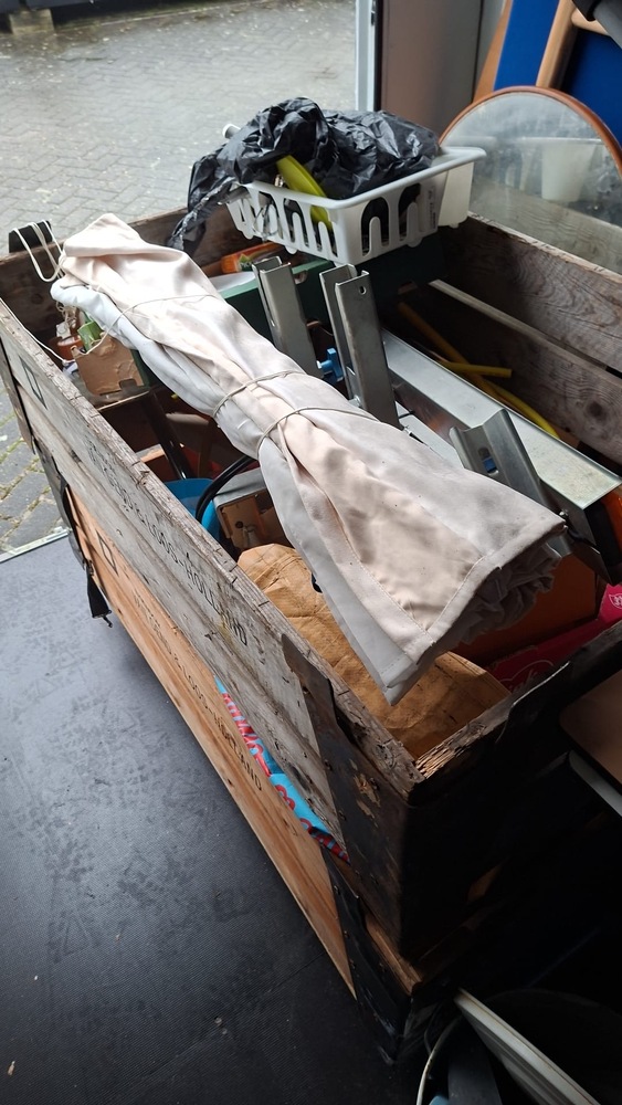 Loads Almere Storage Unit auction IB-6367