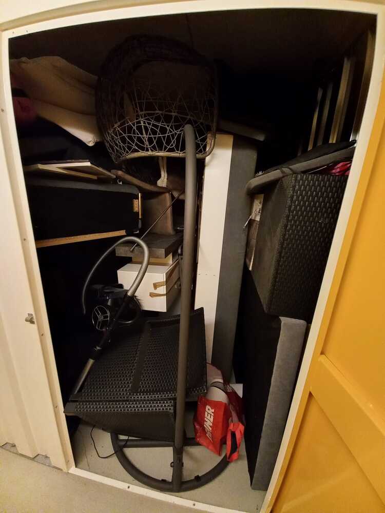 Casaforte Basel Self storage unit auction IB-9211