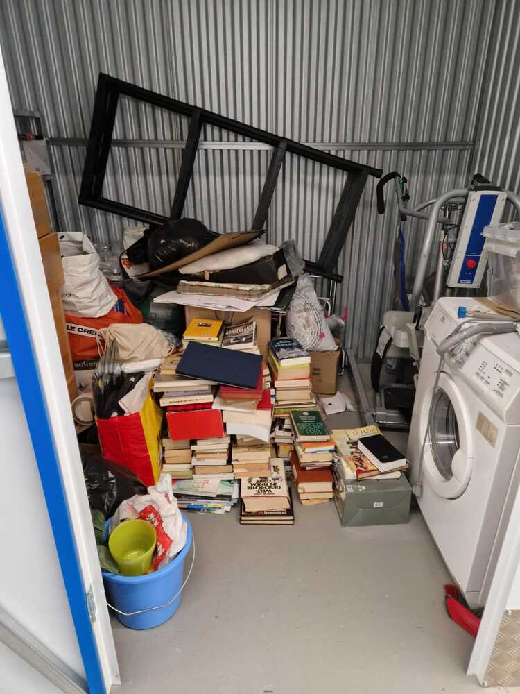 Antwerp Storage Unit auction IB-5132