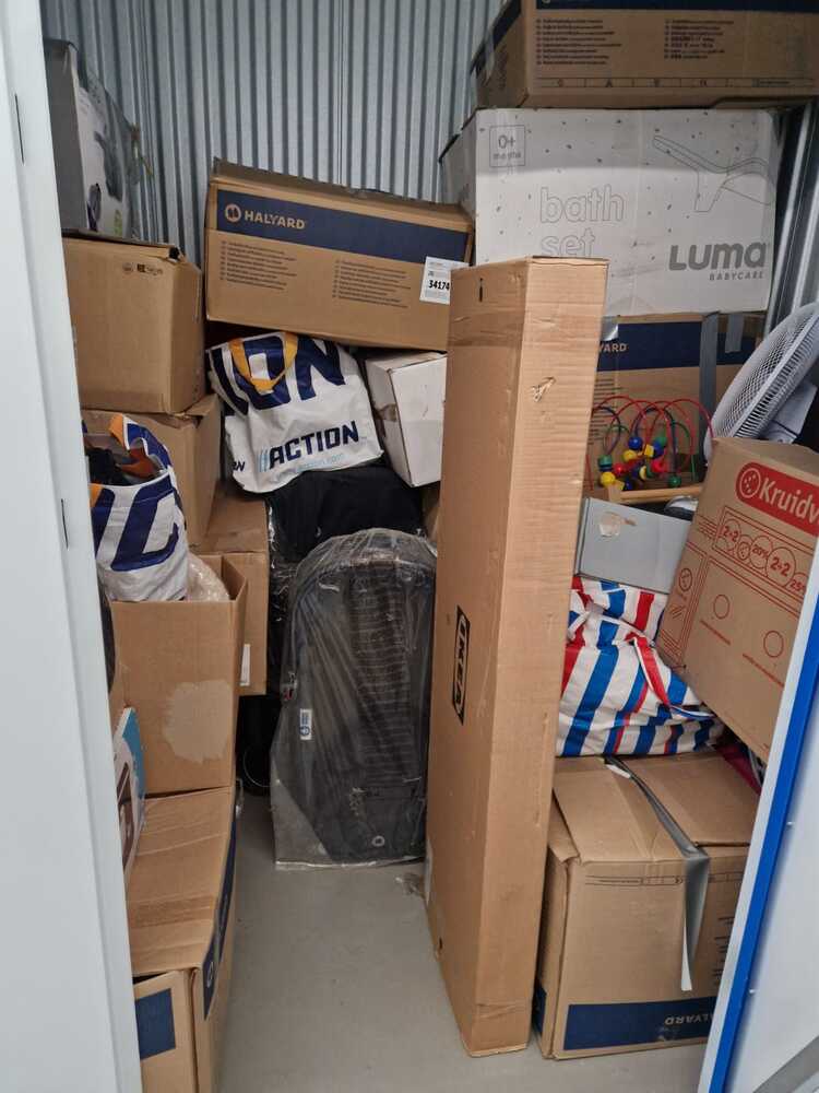 Antwerp Storage Unit auction IB-7274