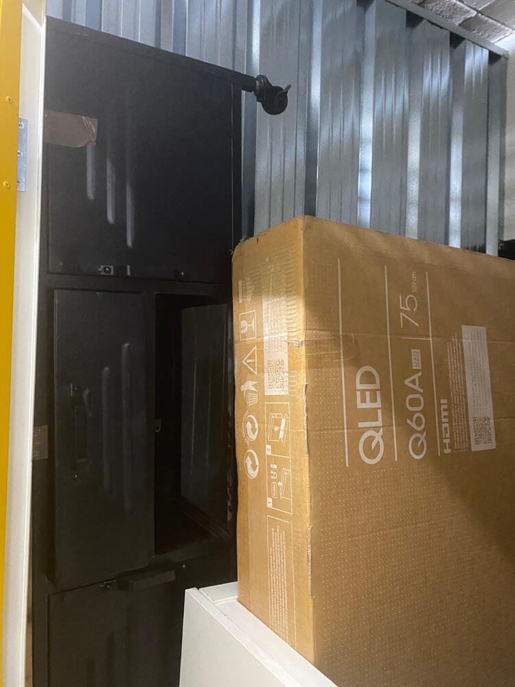 OhMyBox: Marina Self storage auction IB-5045 14