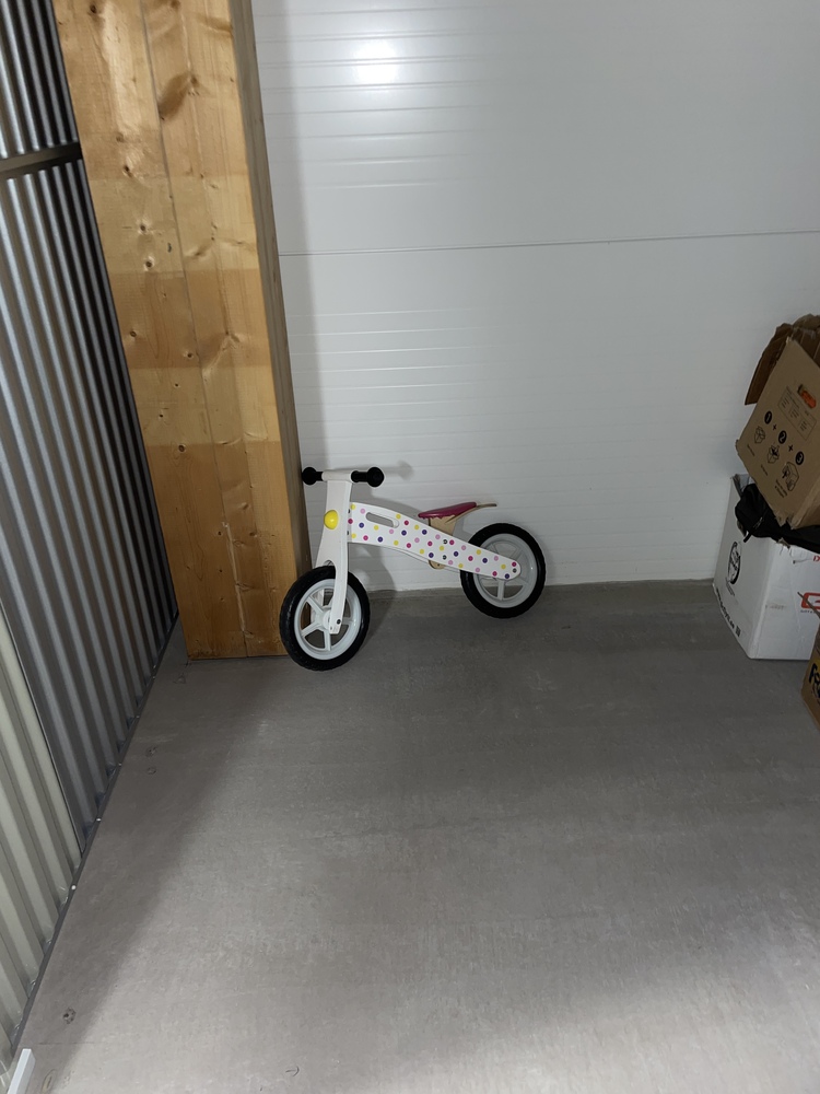 Kvillebäcken  - Göteborg Storage auction IB-3732