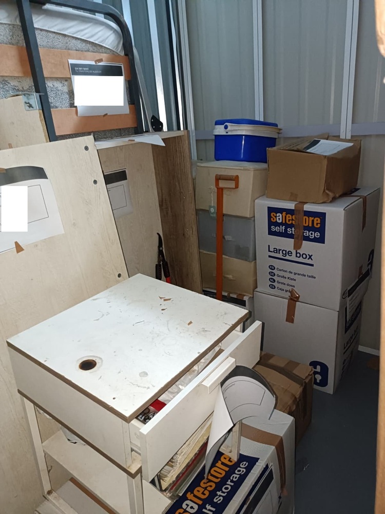 OhMyBox: Caracas storage facility unit auction IB-1396