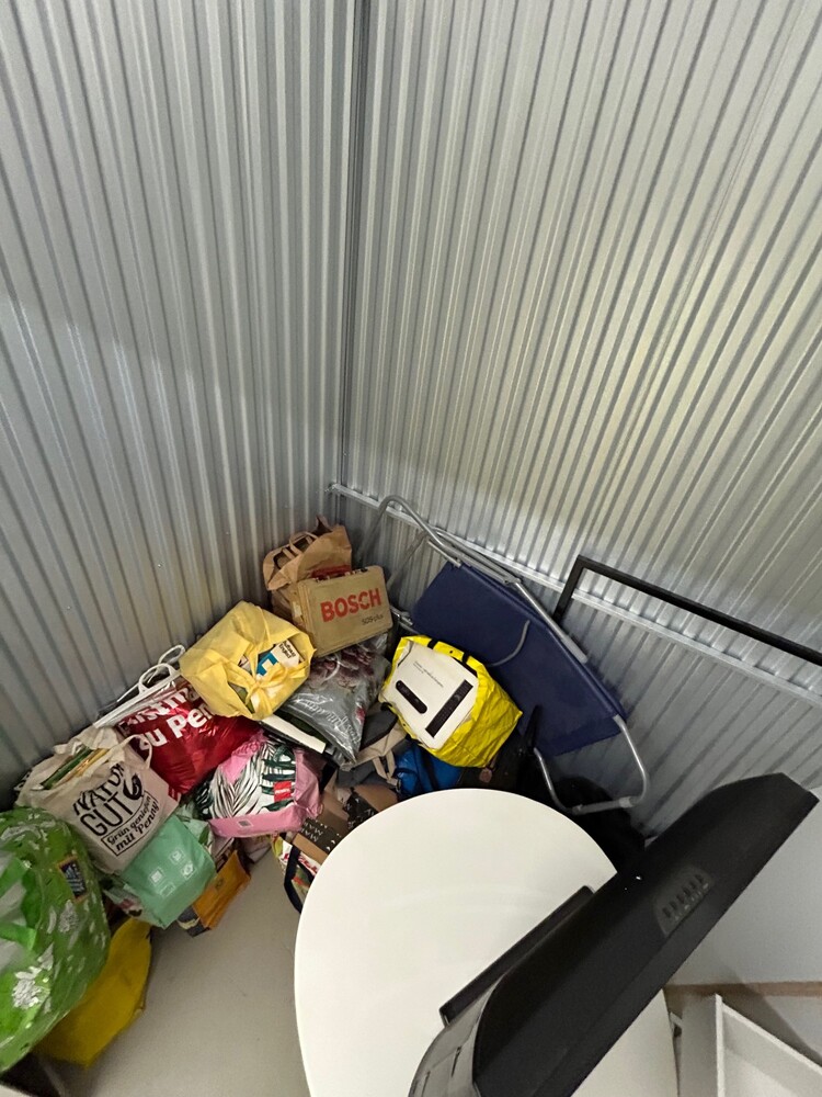 Leverkusen Storage Unit auction IB-3390