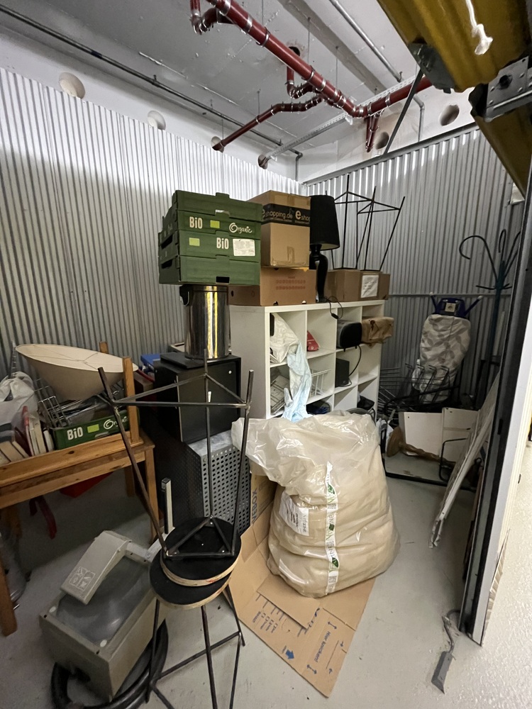 Berlin 2 Self storage unit auction IB-4313