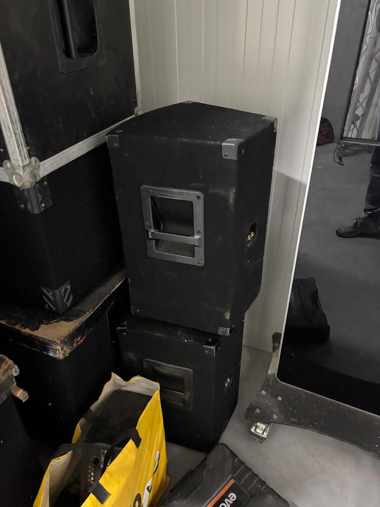 Loads Tilburg Storage auction IB-4424