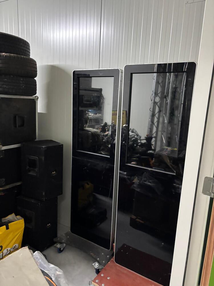 Loads Tilburg Storage Unit auction IB-4424