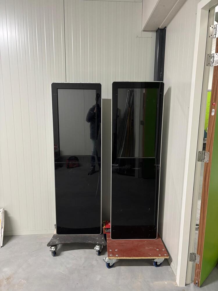 Loads Tilburg Storage auction IB-4424 10