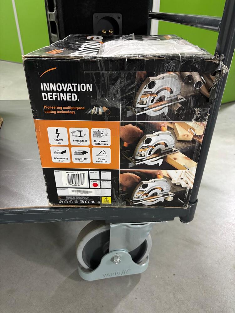 Loads Tilburg Self storage auction IB-4424 14