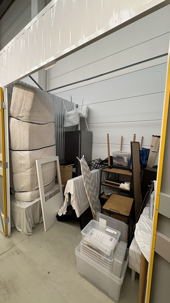 Düsseldorf 2 Storage auction IB-3418