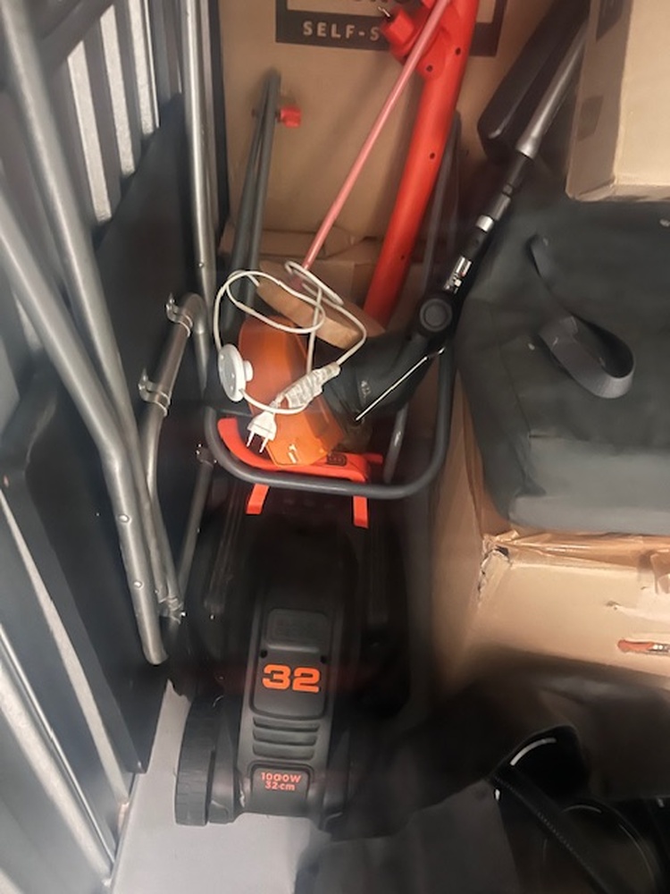 My Bubble self storage  Self storage auction IB-7191