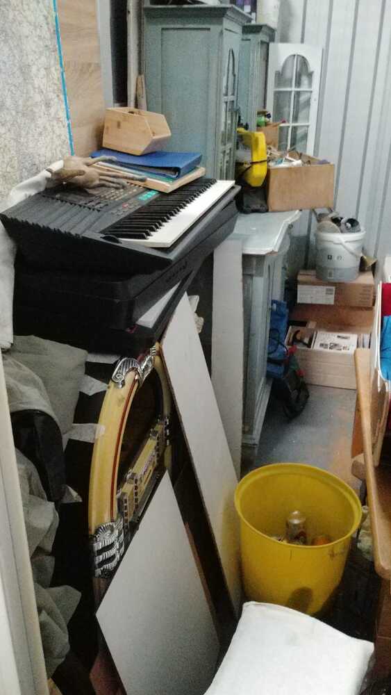 1BOX - Goes Self storage auction IB-1184