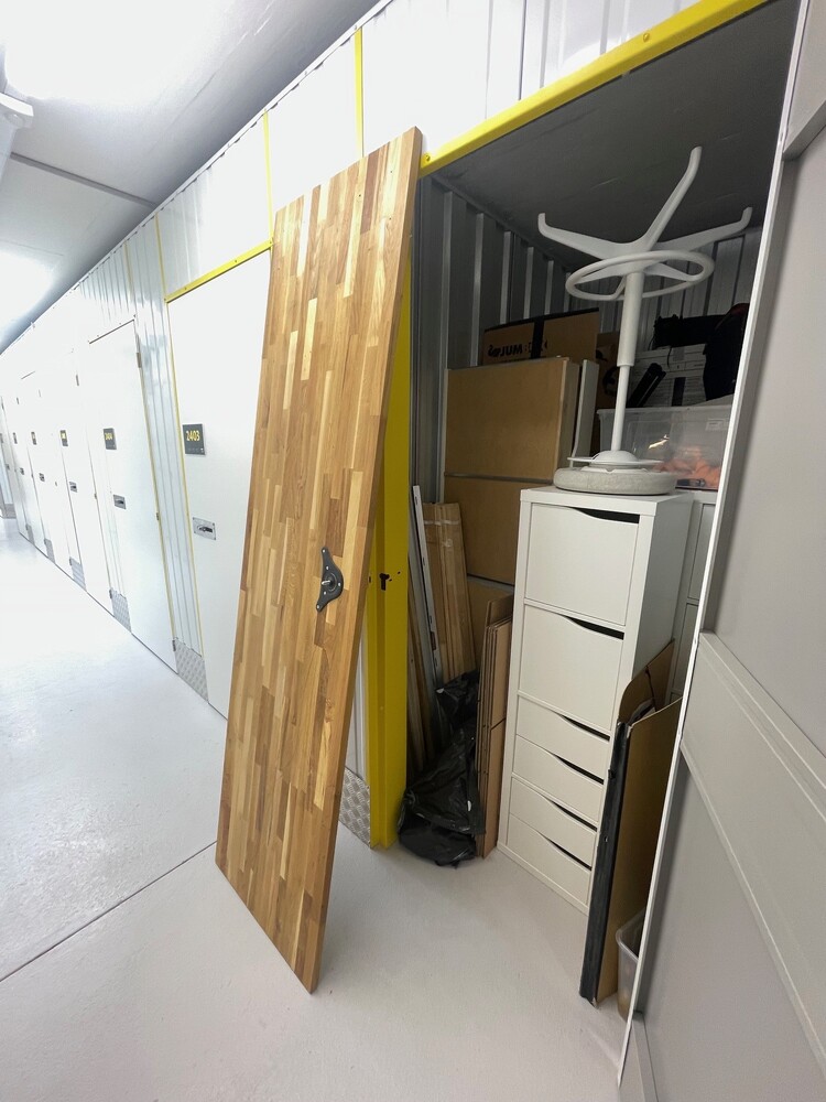 Zebrabox Pfäffikon Storage auction IB-2426