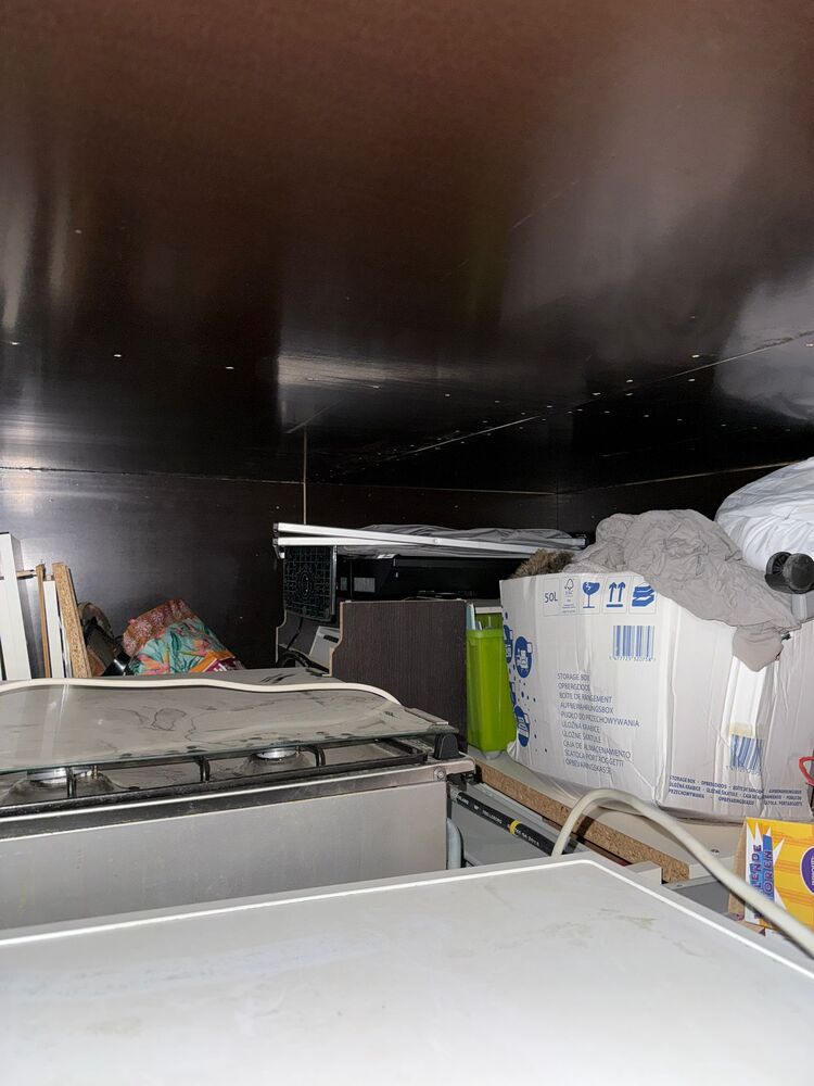 Inbox Storage Self storage auction IB-6532