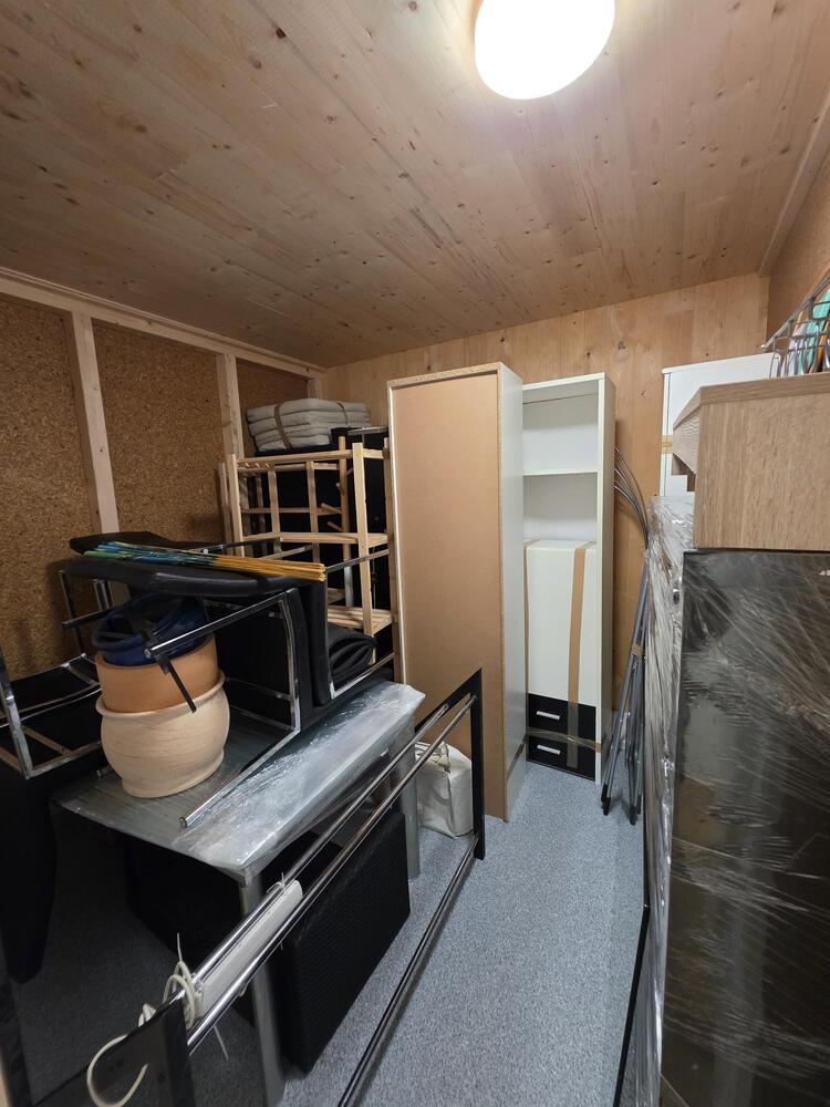 Room4U Winterthur Storage auction IB-5124