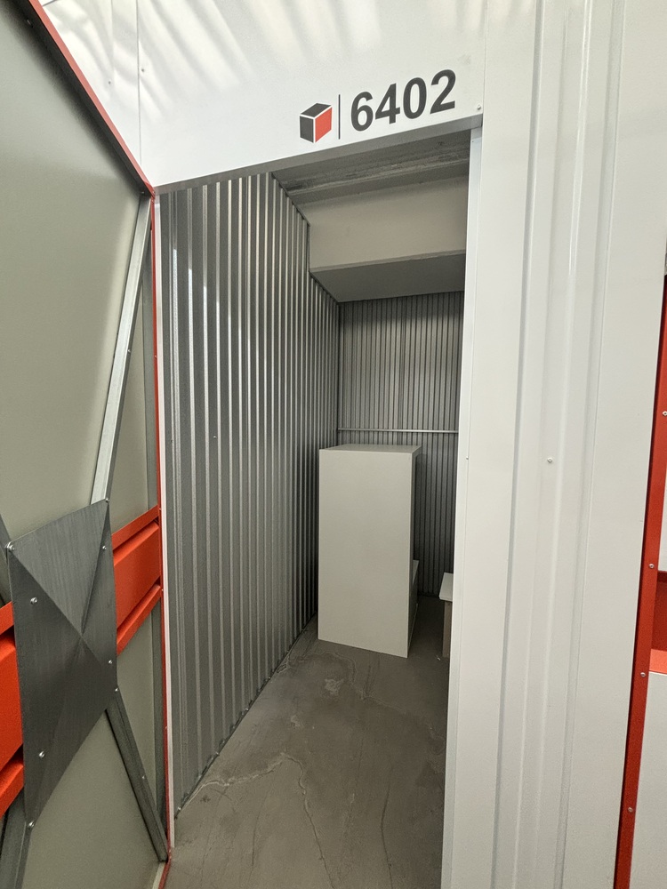 Safestore - MyStorage Berlin Storage auction IB-1801