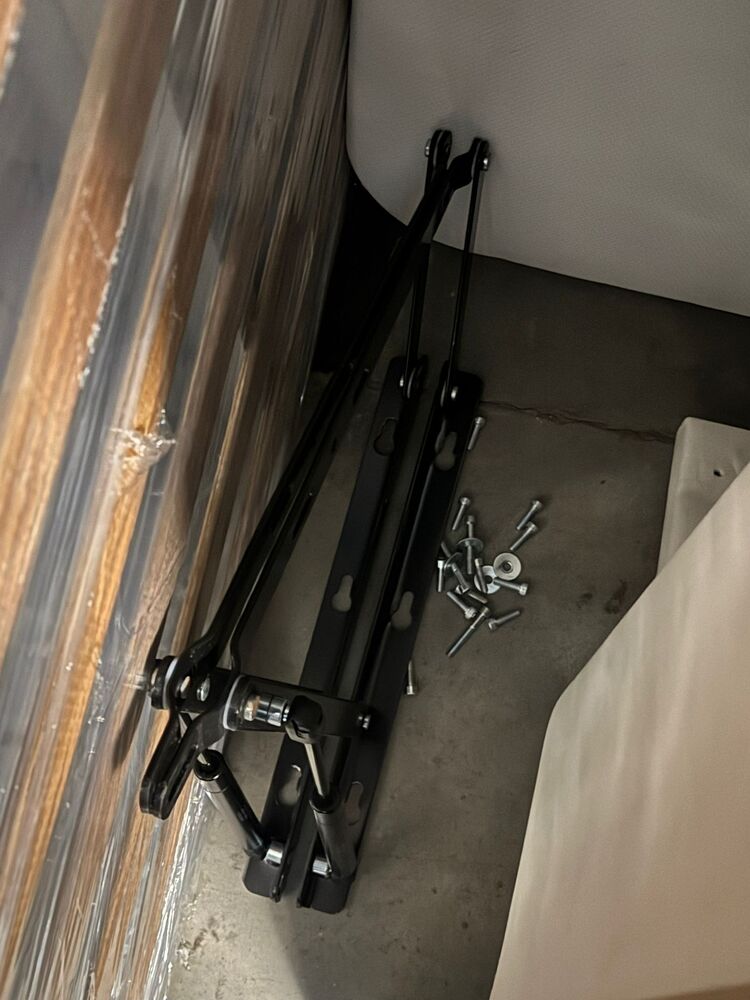 Porto Self storage unit auction IB-7812