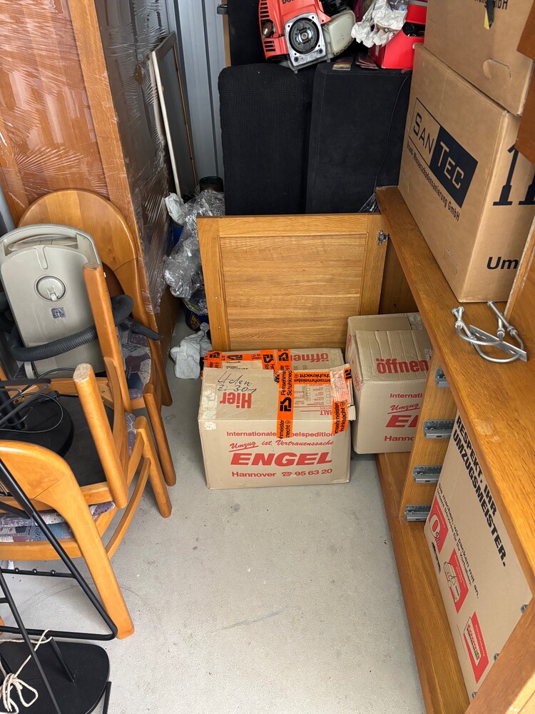 Hannover Vahrenwald storage facility unit auction IB-9440