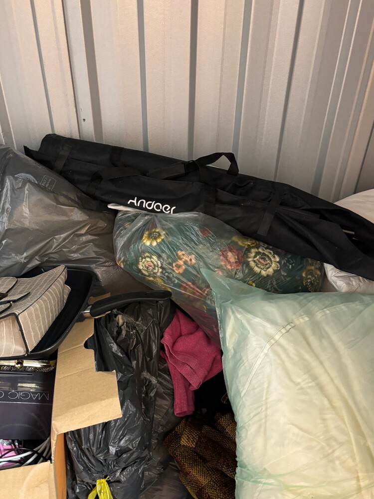 Hannover List Storage Unit auction IB-2606