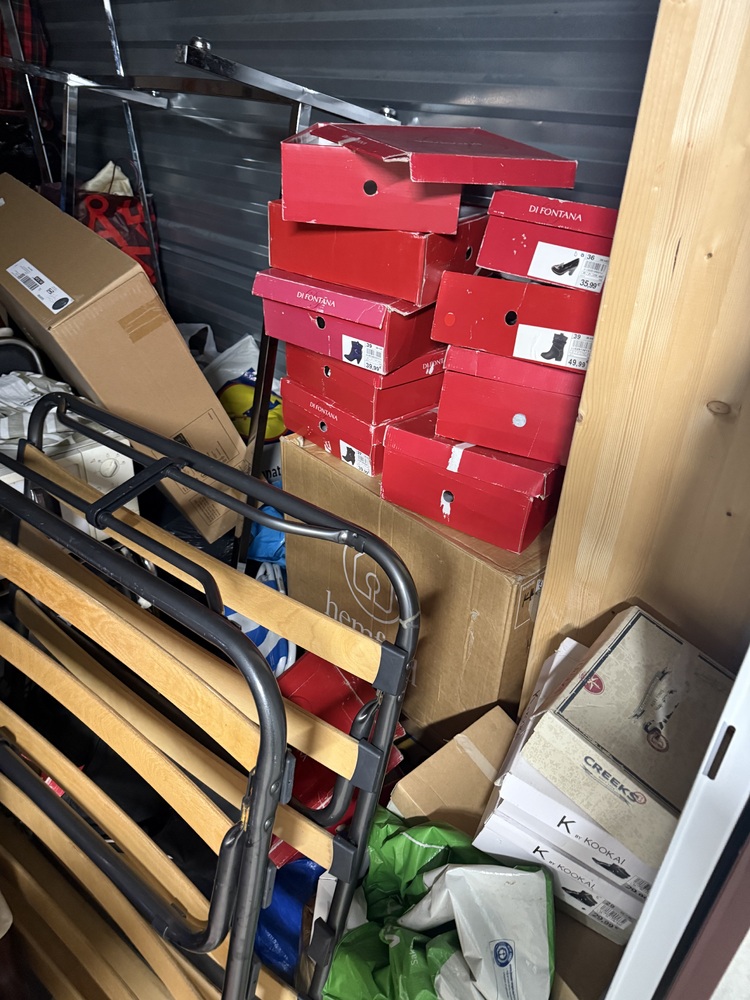 Sollentuna Storage Unit auction IB-2749