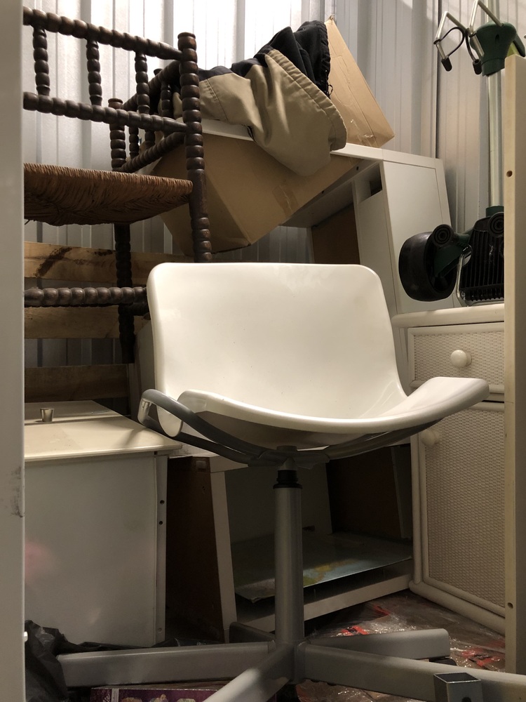 1BOX - Goes Storage auction IB-2291