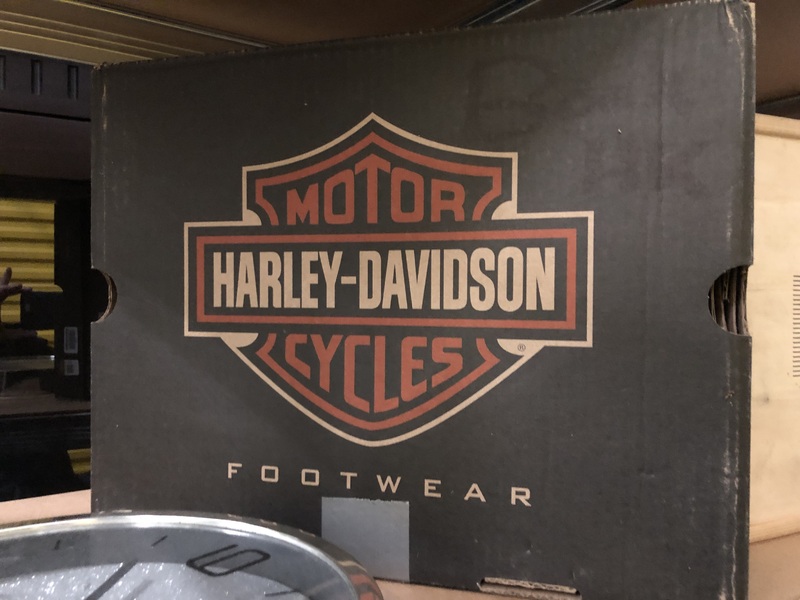 1BOX - Goes Storage Unit auction IB-2291